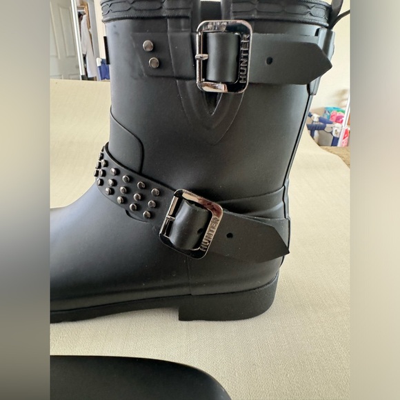 NWOT Hunter Refined Black Stud Short Boots, Size 9 - Never Worn, No Box - Picture 15 of 16